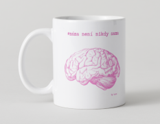Mug Máma není nikdy sama