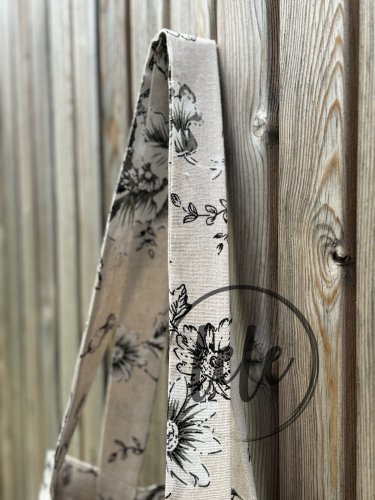 Detail of Leletka handle flower design 